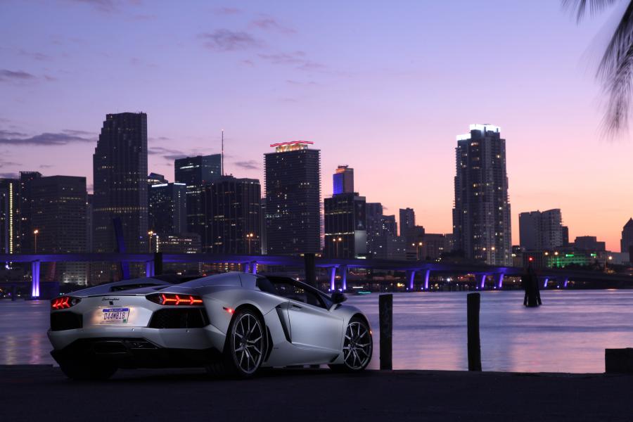  Lamborghini Aventador LP700-4 Roadster 2012 года  (фото 42 из 88)